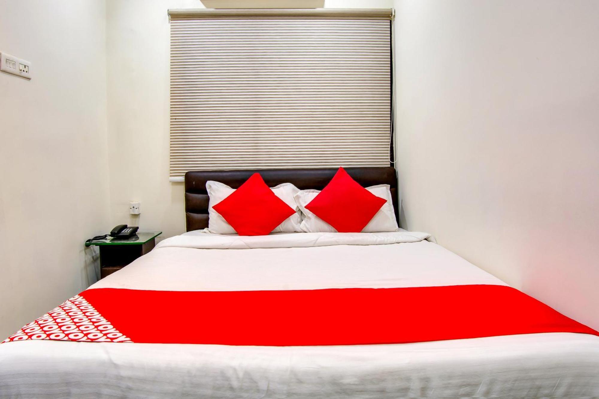 Oyo Akshaya Inn Vijayawāda Exterior foto