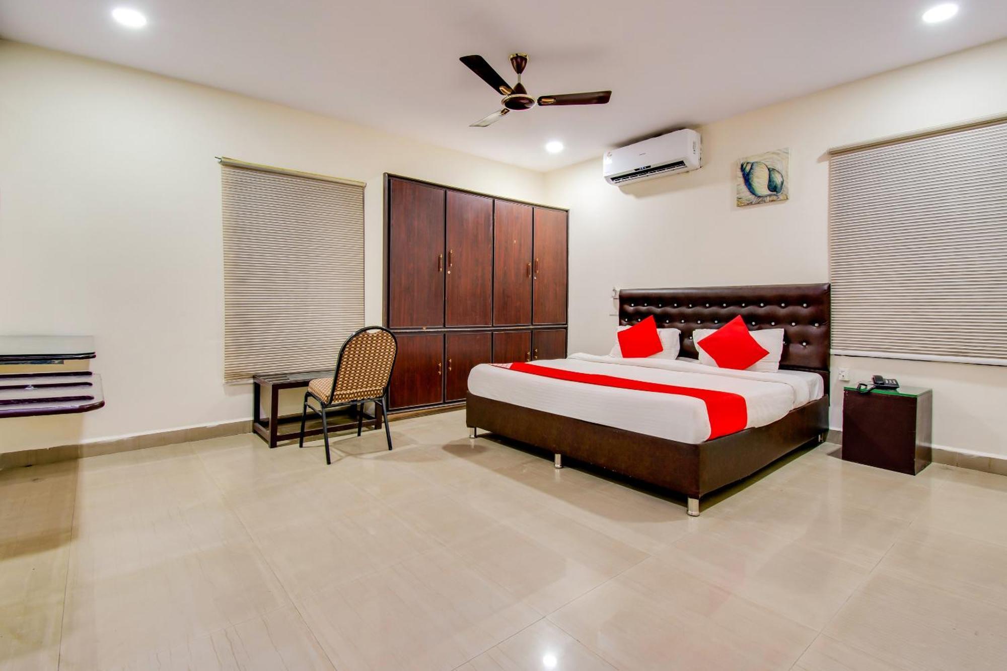 Oyo Akshaya Inn Vijayawāda Exterior foto